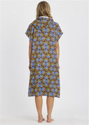 SISSTREVOLUTION WARM WAVES HOODED TOWEL-  MOCHA