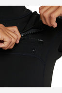 O'NEILL BOYS DEFENDER CHEST ZIP SHORT SLEEVE SPRING 2MM WETSUIT - BLACK